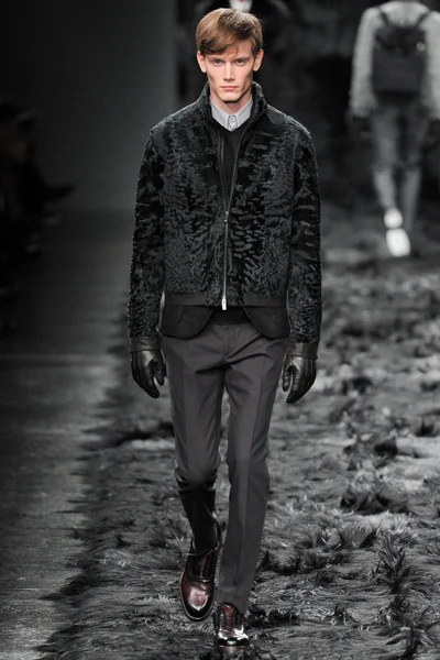 Look 34